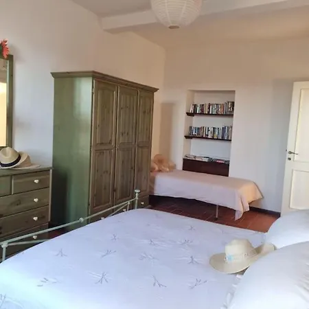 * In Old Town With Amazing Views Apartamento Barga