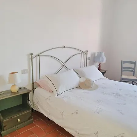 Apartment * In Old Town With Amazing Views Barga